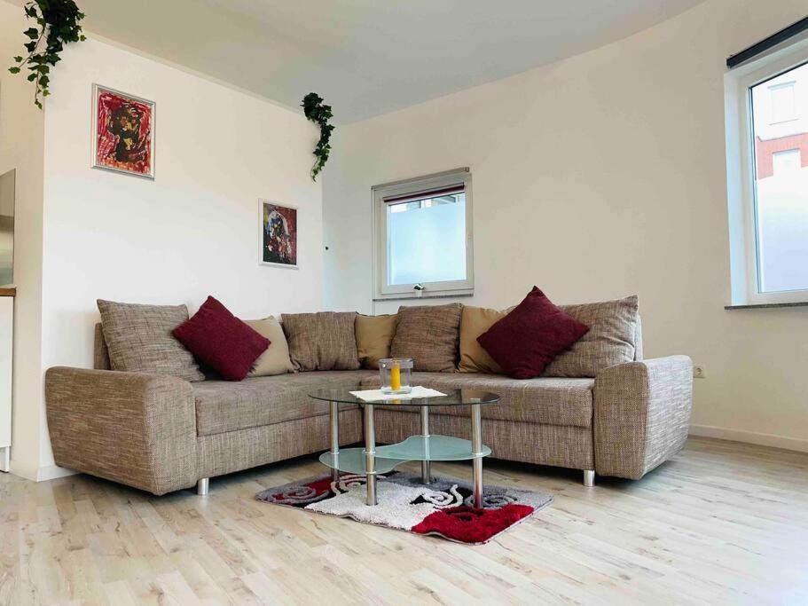 Schoenes Bungalow, Check-In Kontaktlos, Zentral Дуйсбург Екстер'єр фото